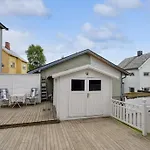 Aurora House, City Center, Free 3-Car Parking