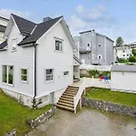 Aurora House, City Center, Free 3-Car Parking
